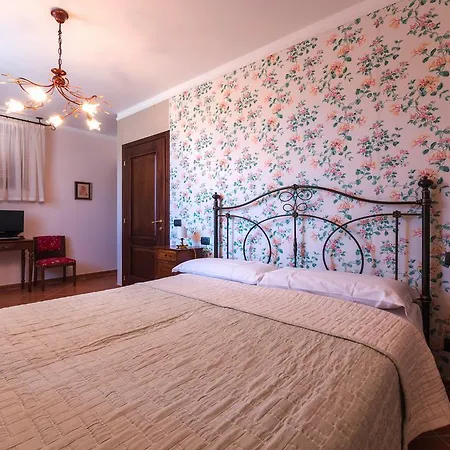 In Langa Bed and breakfast Diano dʼAlba